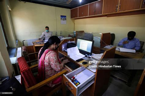 are the government offices open tomorrow|Government studies earlier work hours for state offices to ease .